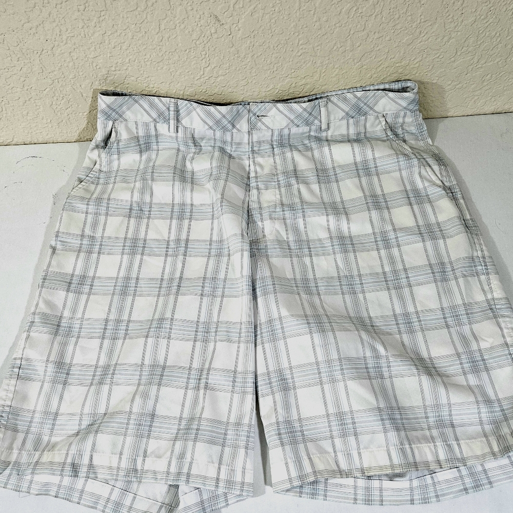 Bolle Plaid White Golf Shorts Men's Size 36